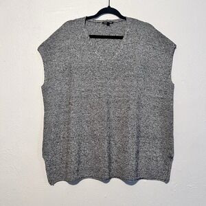 Eileen‎ Fisher  V Neck  Woman's Pullover Sleeveless Blouse Size M